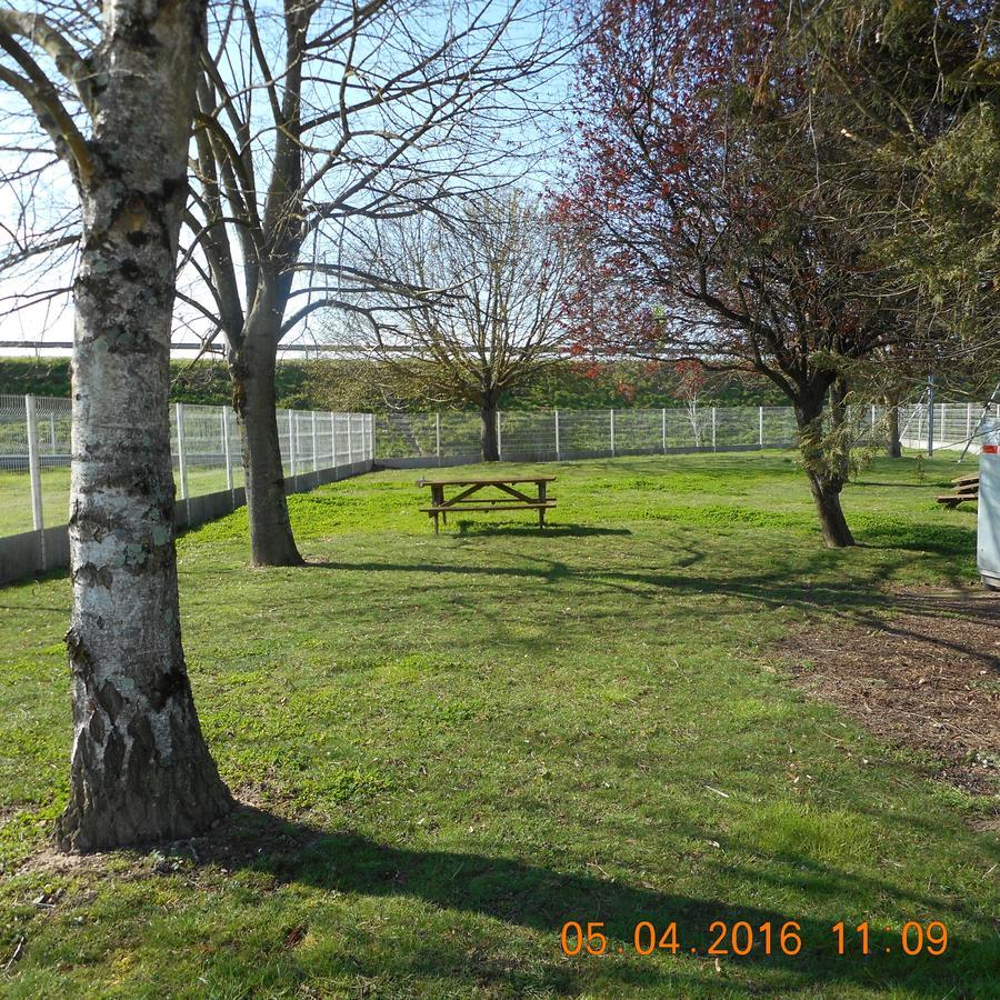 B&B Hotel Chatellerault Exterior photo