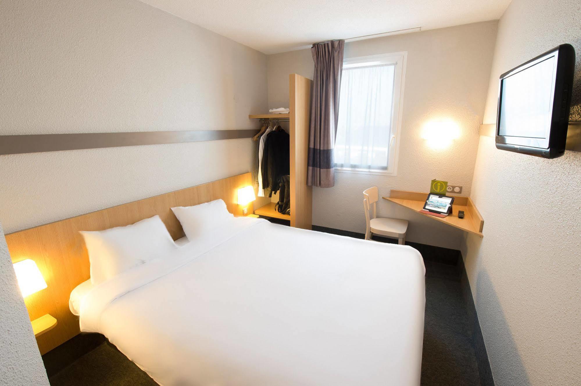 B&B Hotel Chatellerault Exterior photo