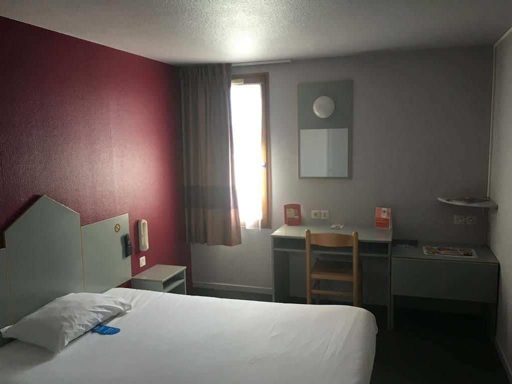 B&B Hotel Chatellerault Exterior photo